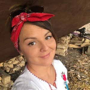 Meet your Posher, Anna